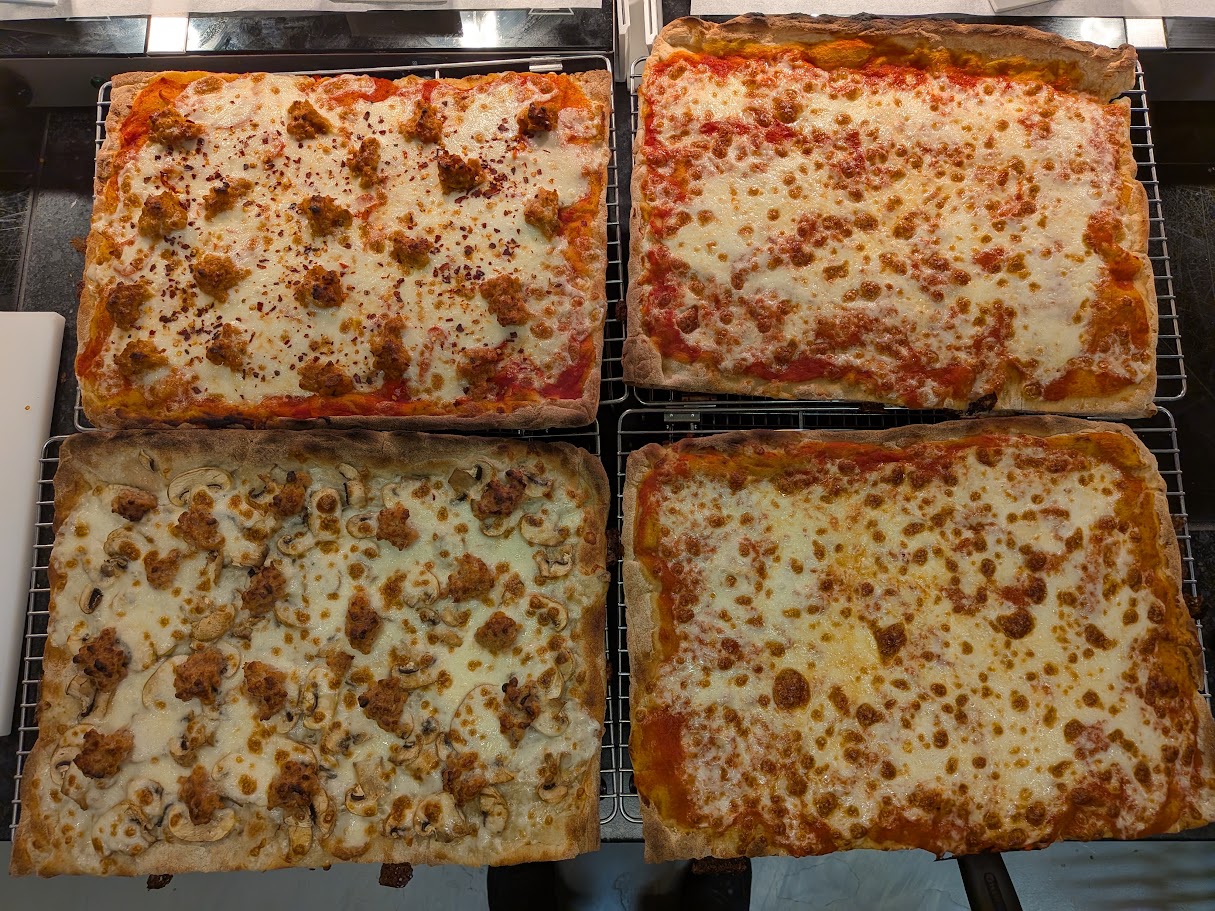 Pizze appena sfornate